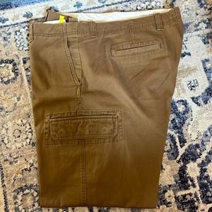Men’s Roundtree and Yorke cargo pants
